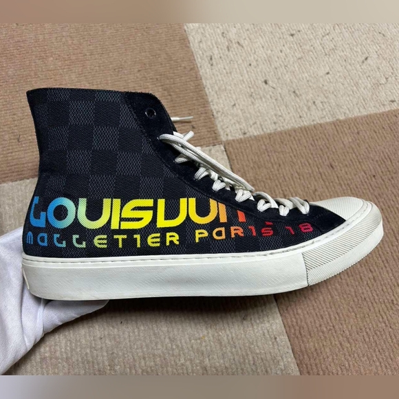 Authentic Louis vuitton Damier sneakers - Picture 1 of 11